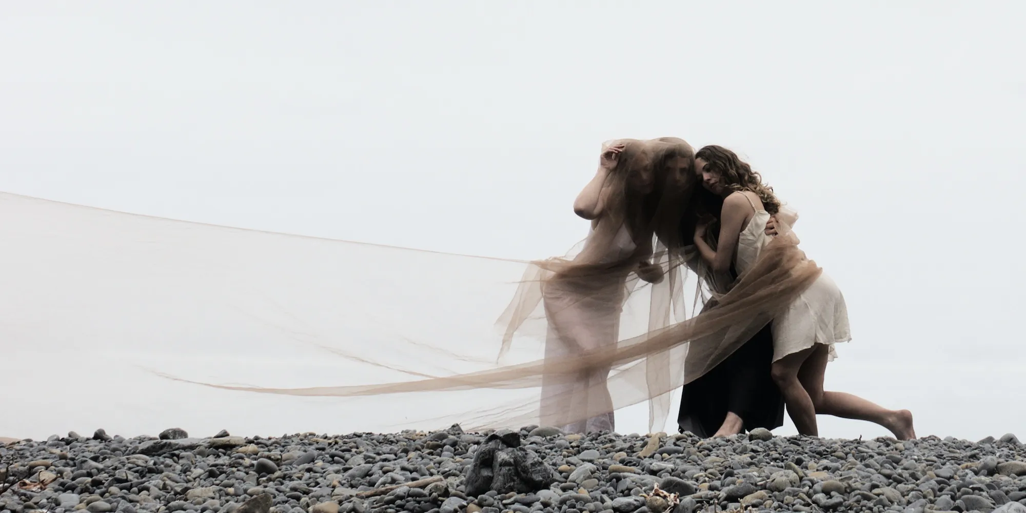 3 dancers